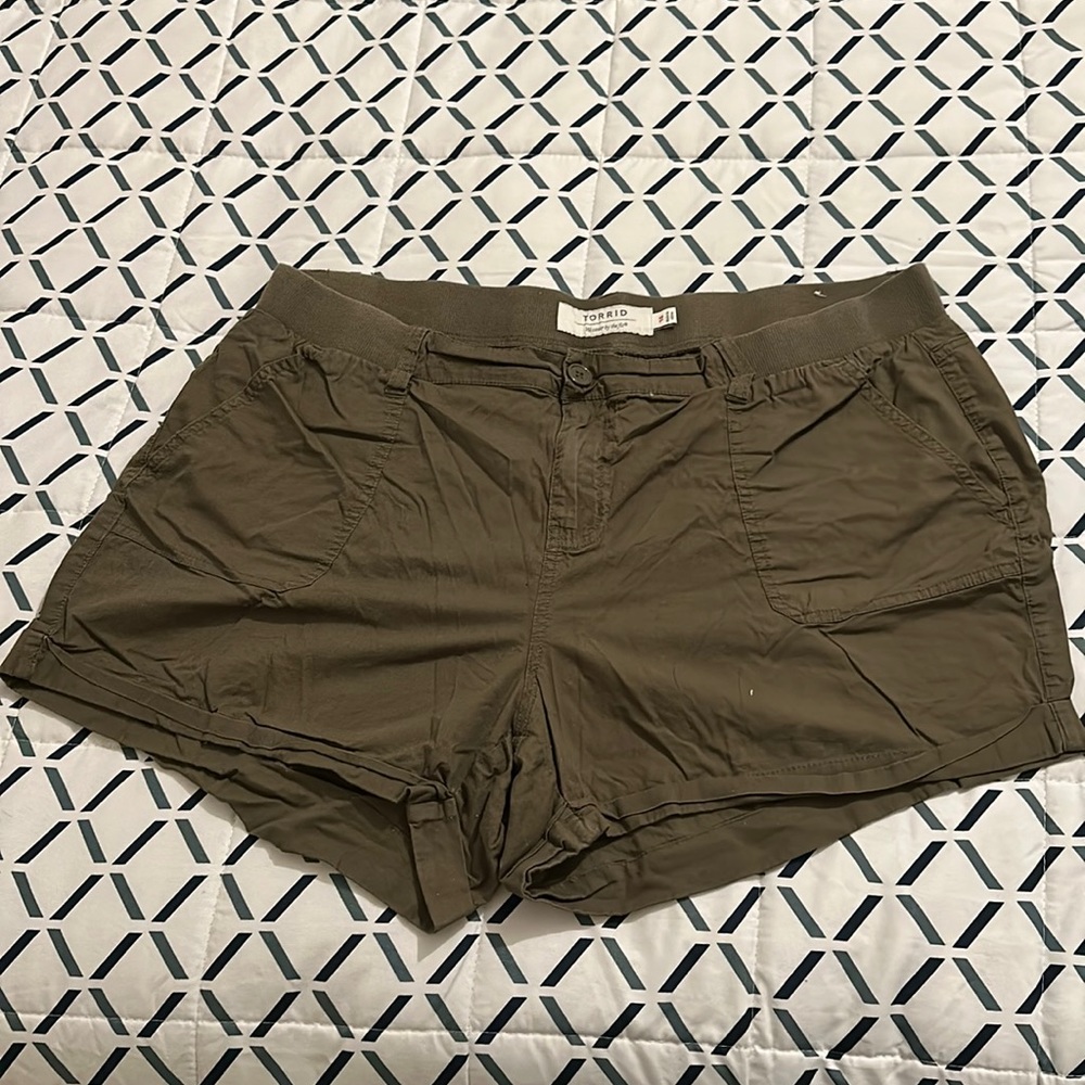 Torrid size 14 shorts